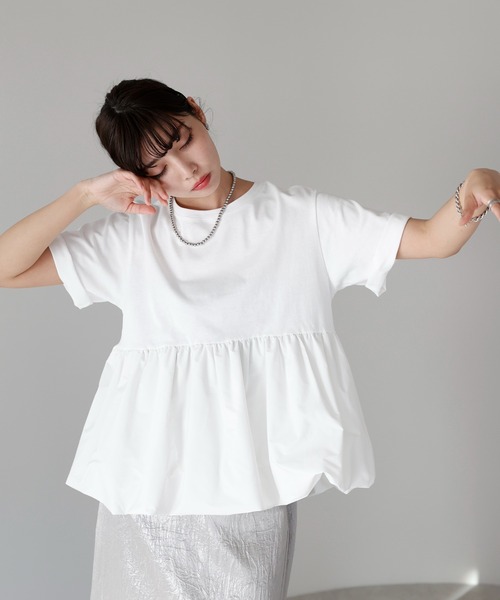 SOTT（ソット）の「Mixed material balloon hem tops 異素材バルーントップス（Tシャツ/カットソー・レディース・ブラック/オフホワイト・FREE）」の22枚目の写真