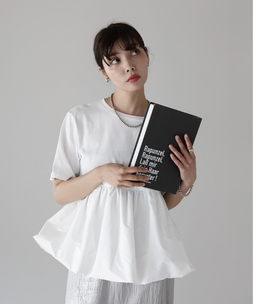 SOTT(ソット)の「Mixed material balloon hem tops 異素材バルーントップス(Tシャツ/カットソー・レディース・ブラック/オフホワイト・FREE)」の3枚目の写真