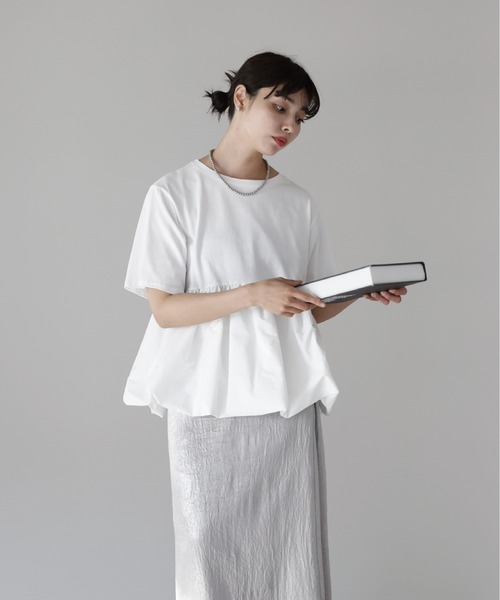 SOTT(ソット)の「Mixed material balloon hem tops 異素材バルーントップス(Tシャツ/カットソー・レディース・ブラック/オフホワイト・FREE)」の5枚目の写真