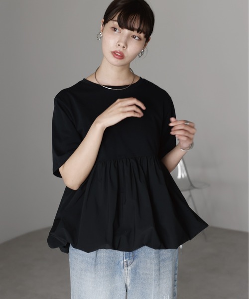 SOTT(ソット)の「Mixed material balloon hem tops 異素材バルーントップス(Tシャツ/カットソー・レディース・ブラック/オフホワイト・FREE)」の14枚目の写真