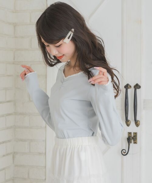 ems excite(エムズエキサイト)の「リボン付きシャーリングCT(Tシャツ/カットソー・レディース・ダークグレー/ブラック/ブルー・FREE)」の5枚目の写真