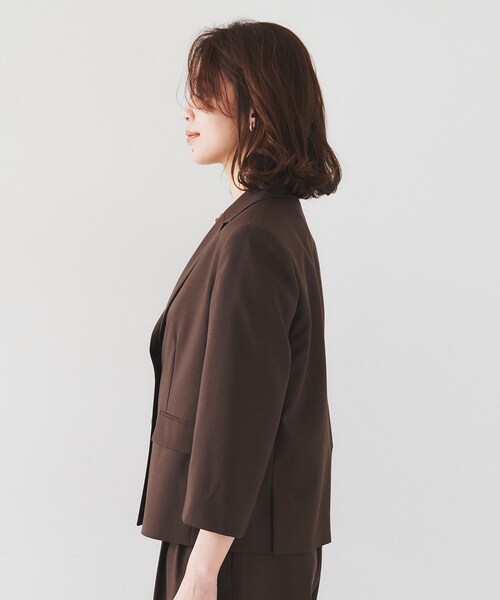UNTITLED(アンタイトル)の「【オンオフ使える/セットアップ可能】トロピカルウール シングルブレストジャケット(テーラードジャケット・レディース・ダークブラウン/ネイビー・00/01/02/03/04/42/44/46/48/50)」の13枚目の写真