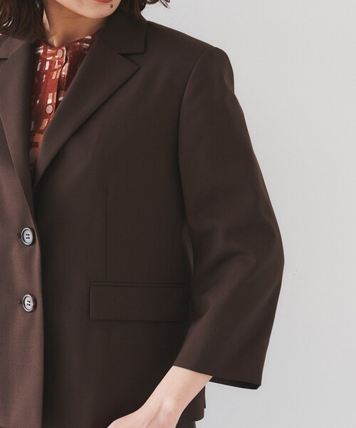 UNTITLED(アンタイトル)の「【オンオフ使える/セットアップ可能】トロピカルウール シングルブレストジャケット(テーラードジャケット・レディース・ダークブラウン/ネイビー・00/01/02/03/04/42/44/46/48/50)」の16枚目の写真