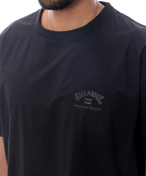 BILLABONG(ビラボン)の「BILLABONG メンズ 【A/DIV.】 UTILITY TEE サーフTシャツ 【2025年春夏モデル】/ビラボンロゴバックプリント半袖サーフTシャツ(水着)(ラッシュガード・メンズ・ブラック/ライトベージュ・X-LARGE/LARGE/MEDIUM)」の14枚目の写真