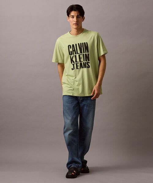 Calvin Klein(カルバン・クライン)の「【ユニセックス】スタックドグラフィックTシャツ(Tシャツ/カットソー・メンズ・ブラック/カーキ/ホワイト・M/L/S/XL)」の9枚目の写真