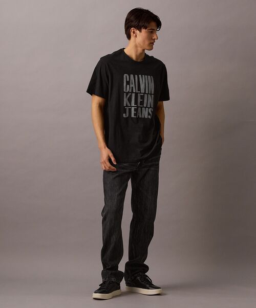 Calvin Klein(カルバン・クライン)の「【ユニセックス】スタックドグラフィックTシャツ(Tシャツ/カットソー・メンズ・ブラック/カーキ/ホワイト・M/L/S/XL)」の7枚目の写真