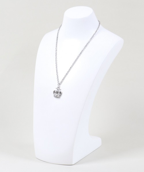 SPINNS（スピンズ）の「メタルネックレス/クラウンクロス（ネックレス・レディース・シルバー・ONESIZE）」の2枚目の写真