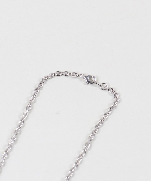 SPINNS（スピンズ）の「メタルネックレス/クラウンクロス（ネックレス・レディース・シルバー・ONESIZE）」の3枚目の写真