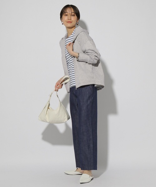 Elura（エルーラ）の「裏毛ZIPパーカー/321620（パーカー・レディース・ブラック/ライトグレー/ホワイト・FREE）」の10枚目の写真