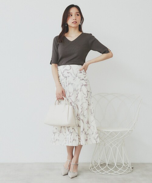 index（インデックス）の「《5色展開》Vネックリブニット【洗濯機洗い可】（ニット/セーター・レディース・チャコール/ライトブルー/オフホワイト/ホワイト系5/ベージュ系その他2・42/36/38/40）」の22枚目の写真