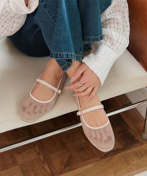 KOBE LETTUCE(コウベレタス)の「メッシュメリージェーンパンプス(パンプス・レディース・ブラック/ベージュ・L/LL/M/S)」の22枚目の写真