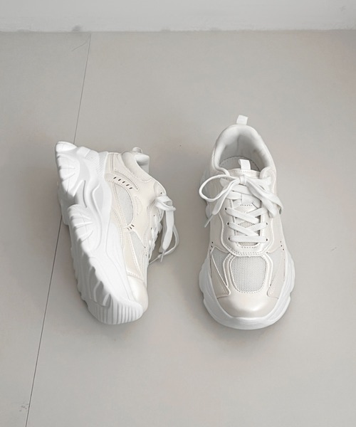 Shoes in Closet(シューズインクローゼット)の「軽量厚底 ボリューム デザインソール メッシュ スニーカー 2927(スニーカー・レディース・ホワイト/ブラック×ブラック/グレー・LL/S/M/L)」の11枚目の写真