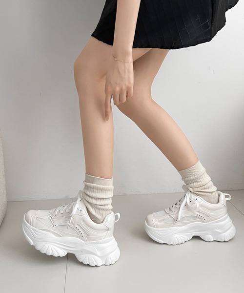 Shoes in Closet(シューズインクローゼット)の「軽量厚底 ボリューム デザインソール メッシュ スニーカー 2927(スニーカー・レディース・ホワイト/ブラック×ブラック/グレー・LL/S/M/L)」の9枚目の写真