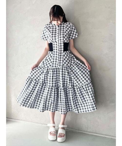 CALNAMUR(カルナムール)の「ウエストリブチェックシャツワンピース(ワンピース・レディース・ブラック/ブラウン・SMALL/MEDIUM)」の17枚目の写真