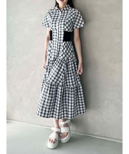 CALNAMUR(カルナムール)の「ウエストリブチェックシャツワンピース(ワンピース・レディース・ブラック/ブラウン・SMALL/MEDIUM)」の19枚目の写真