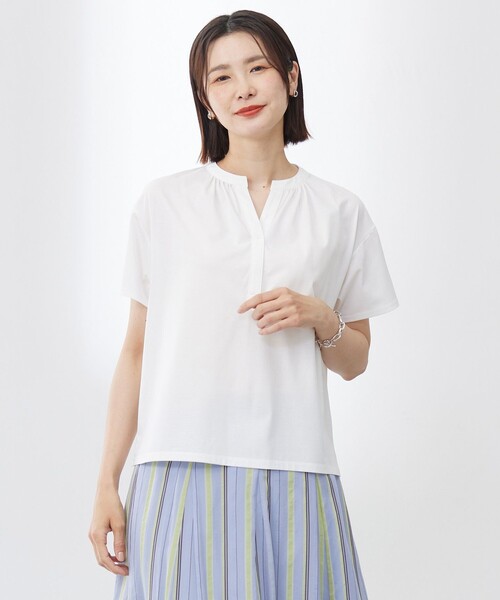 J.PRESS(ジェイプレス)の「【洗える・接触冷感】プレーティングジャージー バンドカラー カットソー(Tシャツ/カットソー・レディース・ホワイト系/スカイブルー系/ベージュ系/オレンジ系/ブラック系・LARGE/MEDIUM)」の1枚目の写真
