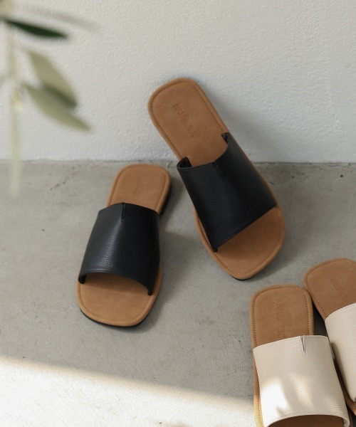 Bab(バブ)の「フラットワンベルサンダル(サンダル・レディース・ブラック/オフホワイト・L)」の1枚目の写真