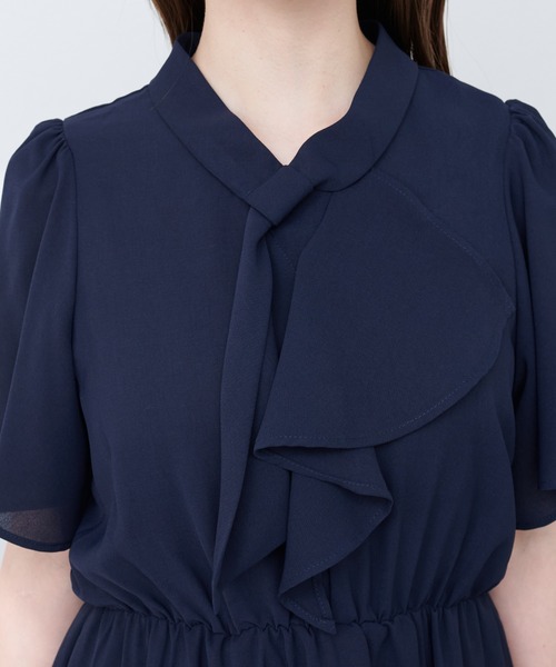 natural couture（ナチュラルクチュール）の「【WEB限定】ボウタイアシメラッフルワンピース（ワンピース・レディース・オレンジ系その他/ブルー/ネイビー/グレイッシュベージュ・FREE）」の8枚目の写真