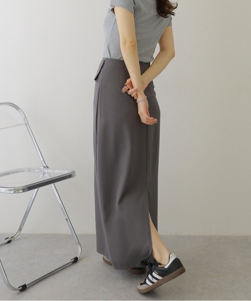 LAULEN（ローレン）の「punching button belted long skirt /パンチング ボタン ベルト付き ロング スカート（スカート・レディース・ブラック/グレー・M/S）」の8枚目の写真