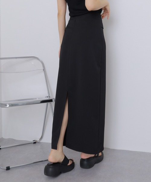 LAULEN（ローレン）の「punching button belted long skirt /パンチング ボタン ベルト付き ロング スカート（スカート・レディース・ブラック/グレー・M/S）」の5枚目の写真