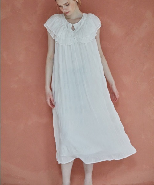 ERADIE(エラディエ)の「Border Pleated Long one-piece ボーダープリーツロングワンピース(ワンピース・レディース・ホワイト/ブラック/ミント/サーモンピンク・FREE)」の7枚目の写真