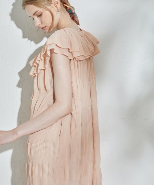 ERADIE(エラディエ)の「Border Pleated Long one-piece ボーダープリーツロングワンピース(ワンピース・レディース・ホワイト/ブラック/ミント/サーモンピンク・FREE)」の5枚目の写真