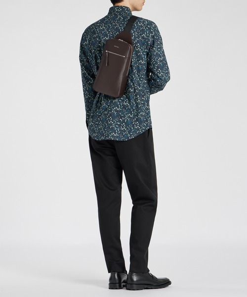 Paul Smith（ポールスミス）の「ストローグレインレザー ボディバッグ【553412 N544B】（ボディバッグ/ウエストポーチ・メンズ・ダークブラウン・FREE）」の2枚目の写真