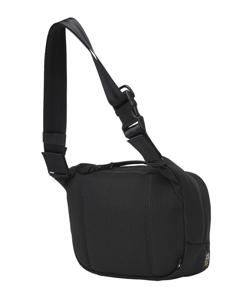 incase（インケース）の「Tracks Sling（ショルダーバッグ・メンズ・ブラック・ONE SIZE）」の6枚目の写真