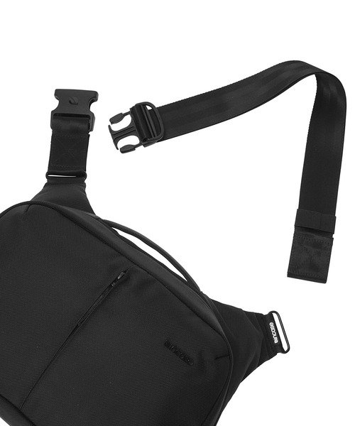 incase（インケース）の「Tracks Sling（ショルダーバッグ・メンズ・ブラック・ONE SIZE）」の9枚目の写真