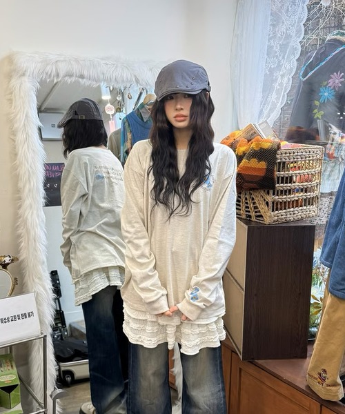 DAYDAY(デイデイ)の「フラワーロゴ L/S Tシャツ(Tシャツ/カットソー・レディース・オートミール/ネイビー・M/L)」の12枚目の写真