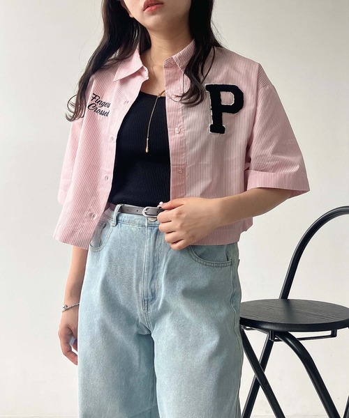 AS KNOW AS plus(アズノゥアズプラス)の「●ユニークアソートデザイン 半袖ショート丈シャツ(ワッペン・ドロスト・レース)(シャツ/ブラウス・レディース・グレー系/ピンク系/ブルー系・FREE)」の7枚目の写真