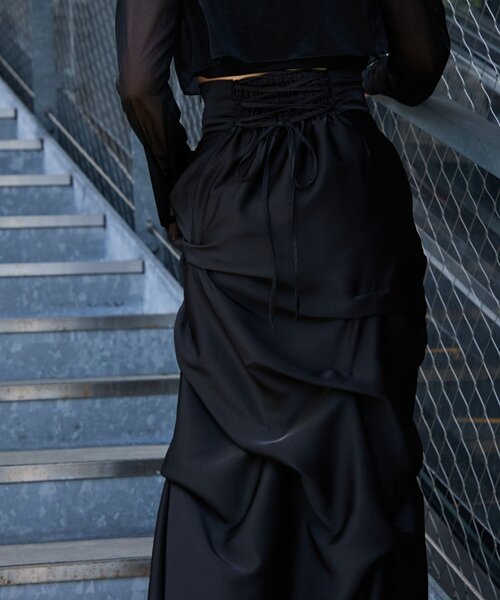 Mavie..7(メヴィセットゥ)の「【Mavie..7】後ろレースアップサテンタックスカート(スカート・レディース・ブラック・MEDIUM/SMALL)」の11枚目の写真