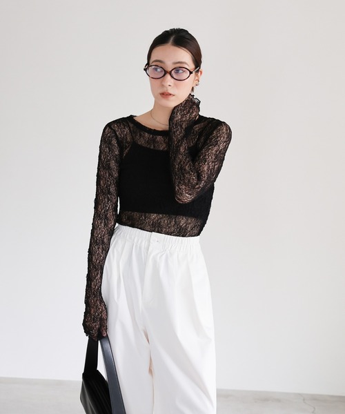 select MOCA（セレクトモカ）の「ストレッチレースクルーネックトップス（シャツ/ブラウス・レディース・ブラック/オフホワイト/グレイッシュベージュ・FREE）」の11枚目の写真
