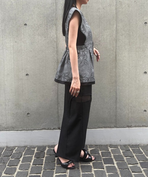 【SALE】&g'aime アンジェム　リーフエンボスビスチェ　980-66207 &g'aime】リーフエンボスビスチェ Leaf-Embossed Bustier