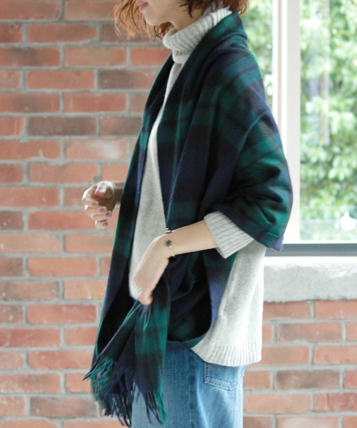 Hilltop（ヒルトップ）の「【HILLTOP/ヒルトップ】 PERTH チェックストール#（マフラー・レディース・グリーン/ネイビー/レッド/チャコールグレー/ベージュ/レッド系その他・FREE）」の12枚目の写真