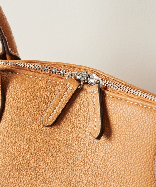 ＆MyuQ（アンドミューク）の「【＆MyuQ】THALLO ロングハンドルボストンバッグ トートバッグ（ボストンバッグ・レディース・キャメル/ブラック・FREE）」の7枚目の写真