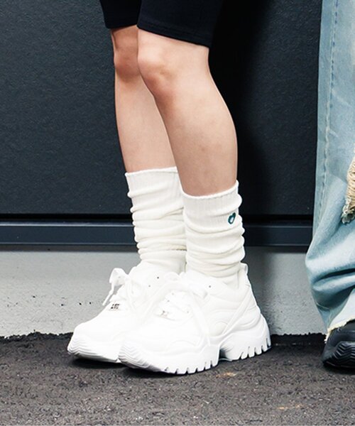 algy(アルジー)の「algyロゴボリュームルーズソックス(ソックス/靴下・キッズ・オフホワイト/サックスブルー/ブラック/ピンク・21/24)」の2枚目の写真