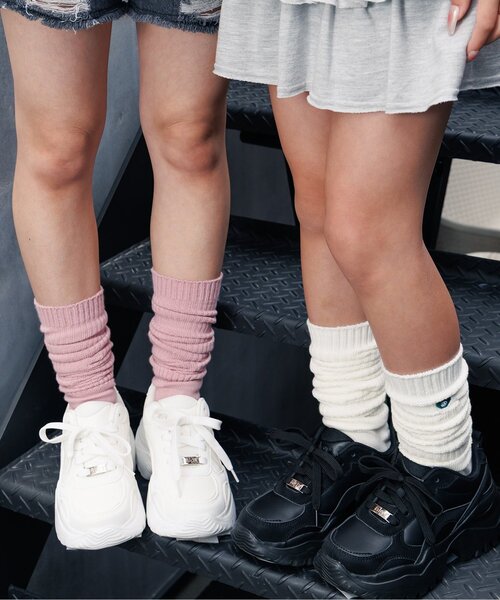 algy(アルジー)の「algyロゴボリュームルーズソックス(ソックス/靴下・キッズ・オフホワイト/サックスブルー/ブラック/ピンク・21/24)」の15枚目の写真