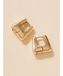 プランプメタルピアス