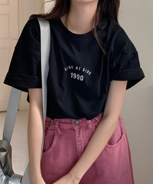 Vipoa(ヴィポア)の「フロントロゴプリントTEE(Tシャツ/カットソー・レディース・ホワイト/ブラック・FREE)」の1枚目の写真