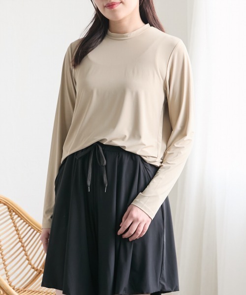 slattgir(スラットジール)の「高身長 ラッシュガードプルオーバー(UVカット・接触冷感・吸汗速乾)(トールサイズ)Essenave(ラッシュガード・レディース・ベージュ/グリーン・TM/TL/TLL/T3L/T4L/T5L)」の2枚目の写真