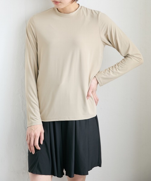 slattgir(スラットジール)の「高身長 ラッシュガードプルオーバー(UVカット・接触冷感・吸汗速乾)(トールサイズ)Essenave(ラッシュガード・レディース・ベージュ/グリーン・TM/TL/TLL/T3L/T4L/T5L)」の7枚目の写真