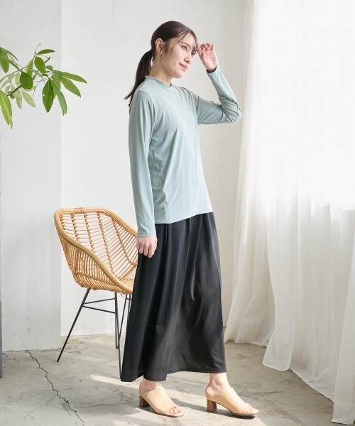 slattgir(スラットジール)の「高身長 ラッシュガードプルオーバー(UVカット・接触冷感・吸汗速乾)(トールサイズ)Essenave(ラッシュガード・レディース・ベージュ/グリーン・TM/TL/TLL/T3L/T4L/T5L)」の12枚目の写真
