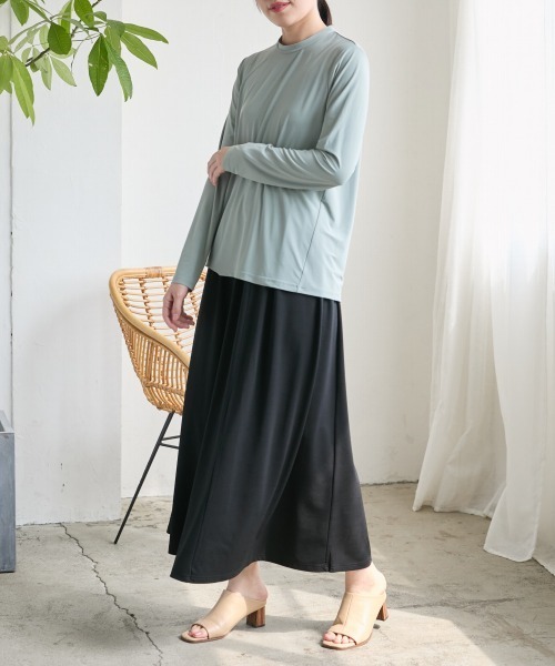 slattgir(スラットジール)の「高身長 ラッシュガードプルオーバー(UVカット・接触冷感・吸汗速乾)(トールサイズ)Essenave(ラッシュガード・レディース・ベージュ/グリーン・TM/TL/TLL/T3L/T4L/T5L)」の14枚目の写真