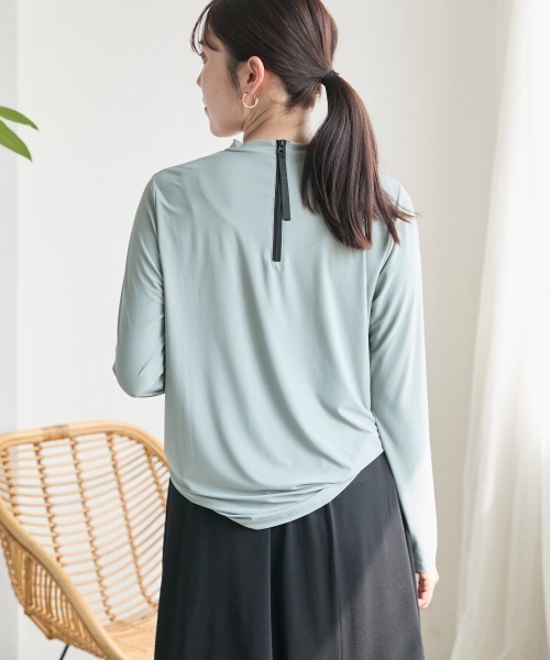 slattgir(スラットジール)の「高身長 ラッシュガードプルオーバー(UVカット・接触冷感・吸汗速乾)(トールサイズ)Essenave(ラッシュガード・レディース・ベージュ/グリーン・TM/TL/TLL/T3L/T4L/T5L)」の10枚目の写真