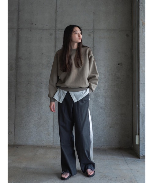 k3&co.（ケイスリーアンドコー）の「Squishy fleece top（スウェット・レディース・ブラック/ベージュ/ネイビー・ONE SIZE）」の16枚目の写真