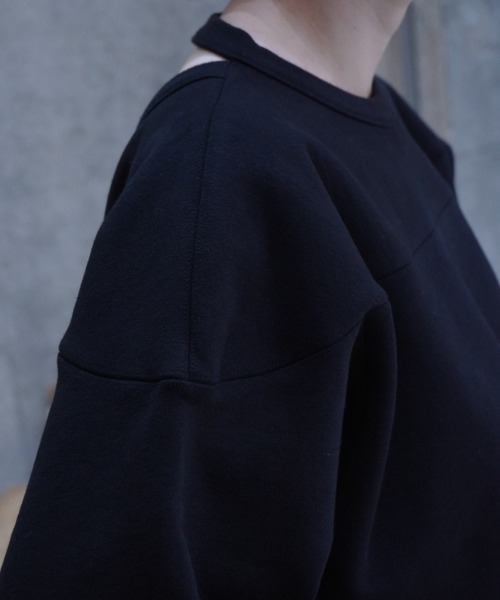 k3&co.（ケイスリーアンドコー）の「Squishy fleece top（スウェット・レディース・ブラック/ベージュ/ネイビー・ONE SIZE）」の13枚目の写真