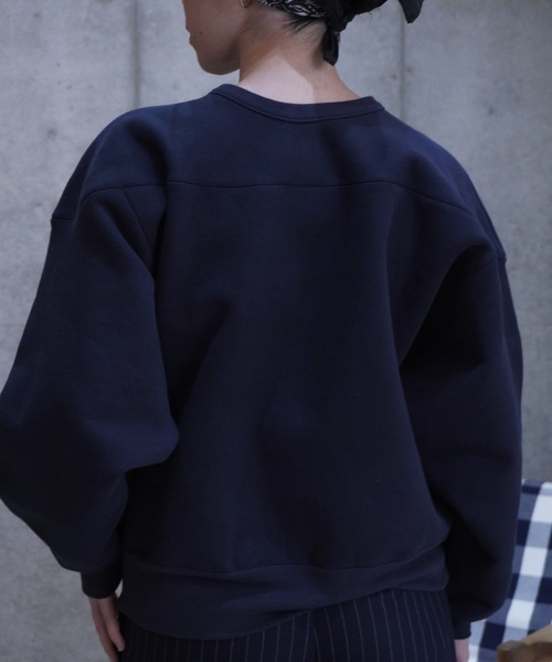 k3&co.（ケイスリーアンドコー）の「Squishy fleece top（スウェット・レディース・ブラック/ベージュ/ネイビー・ONE SIZE）」の6枚目の写真