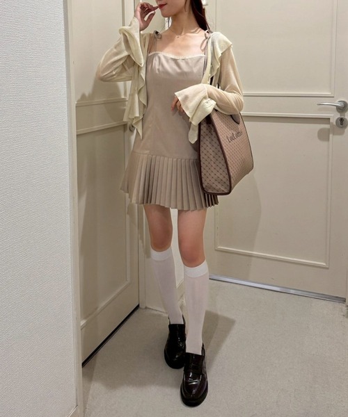 one after another NICE CLAUP（ワンアフターアナザーナイスクラップ）の「サイズ展開あり/裾プリーツキャミワンピース（ワンピース・レディース・ドット/ベージュ/ブラック/チャコールグレー・MEDIUM/SMALL）」の17枚目の写真