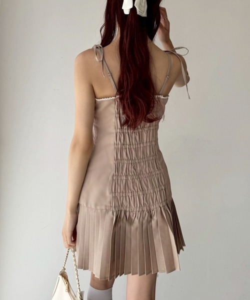 one after another NICE CLAUP（ワンアフターアナザーナイスクラップ）の「サイズ展開あり/裾プリーツキャミワンピース（ワンピース・レディース・ドット/ベージュ/ブラック/チャコールグレー・MEDIUM/SMALL）」の8枚目の写真